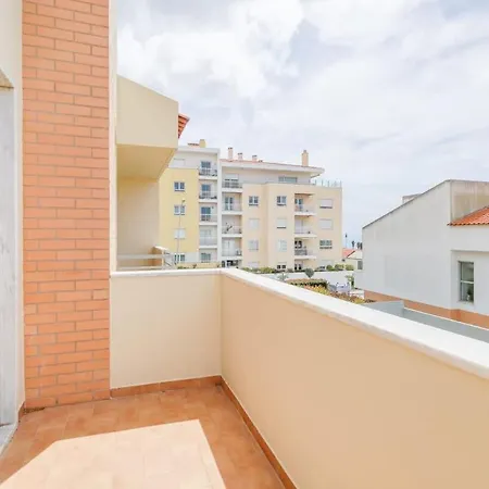 Admiral House Villa *