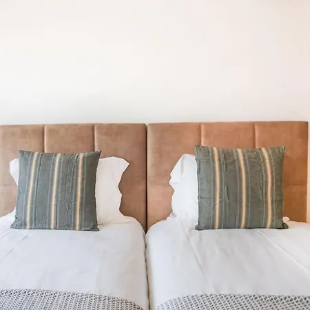 Admiral House * Estoril