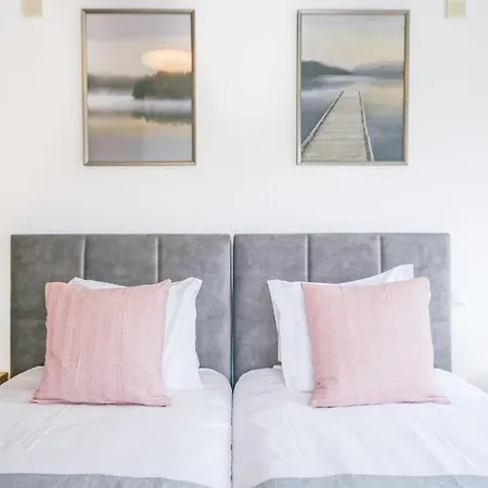 Admiral House * Estoril